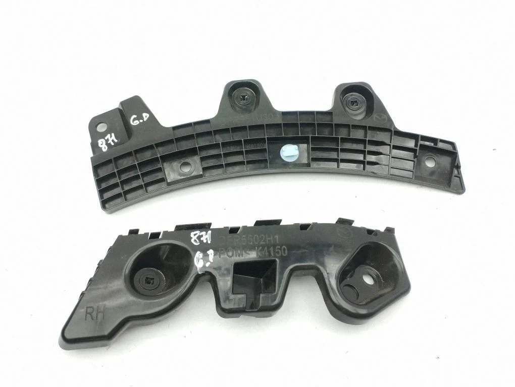 Rear bumper mounting bracket DFE551U30