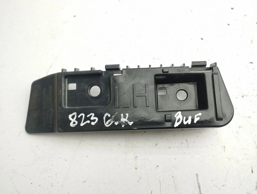 Rear bumper mounting bracket 108399200B