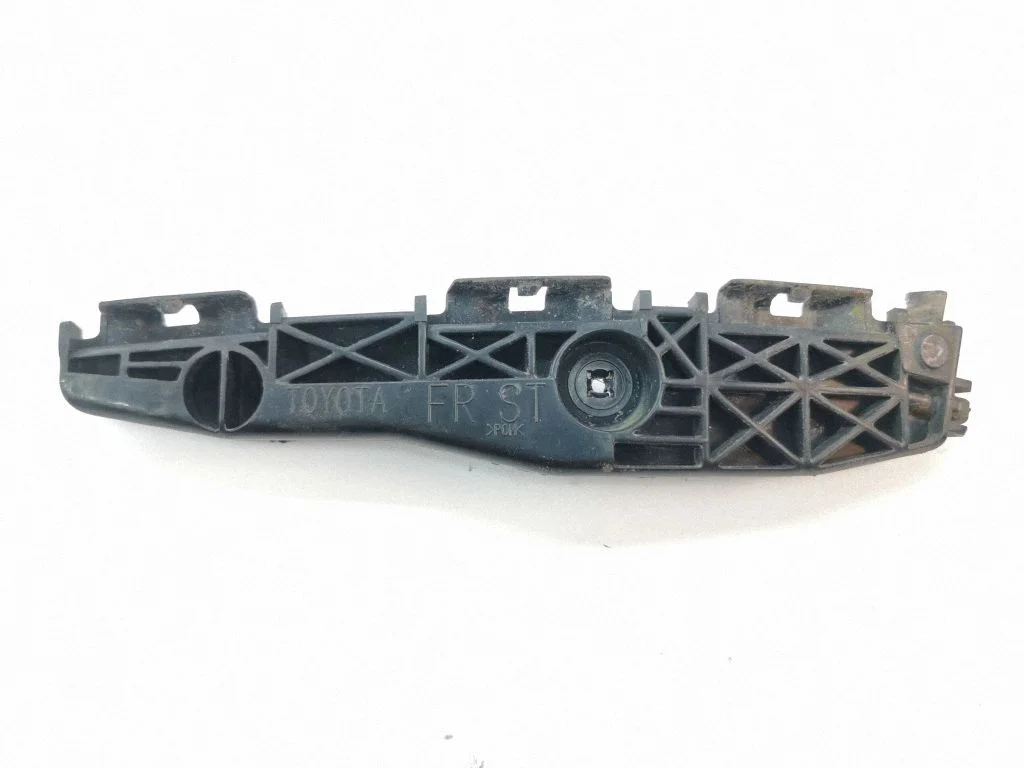 Rear bumper mounting bracket – right