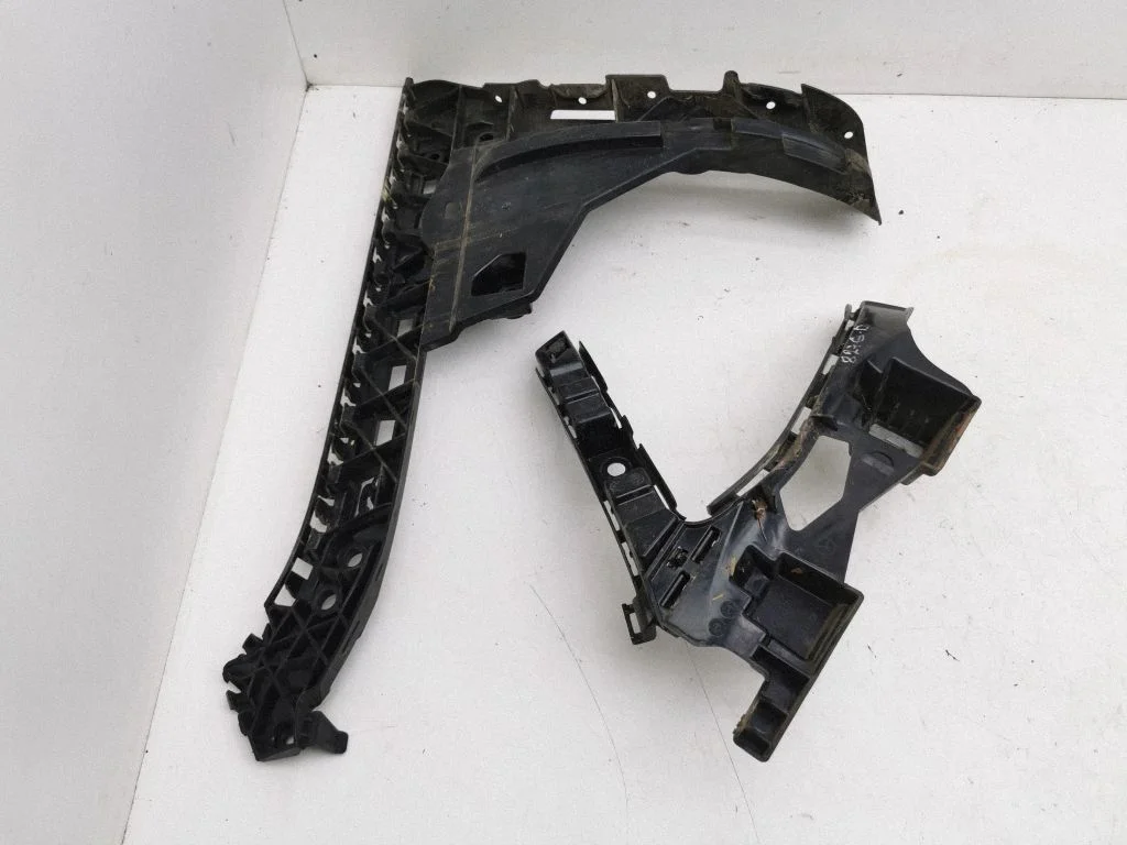 Rear bumper mounting bracket A2138850263