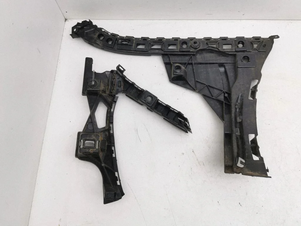 Rear bumper mounting bracket A2138850163