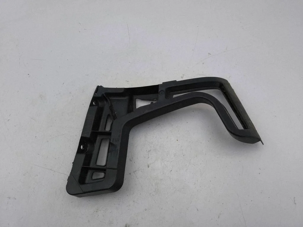 Rear bumper mounting bracket 9686247680