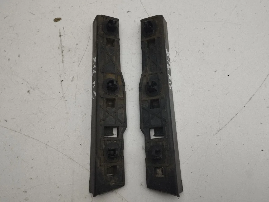 Rear bumper mounting bracket 4G8807889