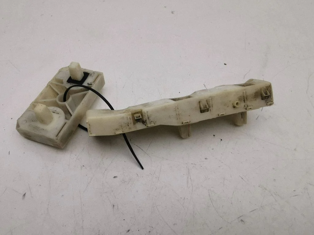 Tagumise kaitseraua kinnitusklamber – Nissan X-Trail T31 (2007-2014)
