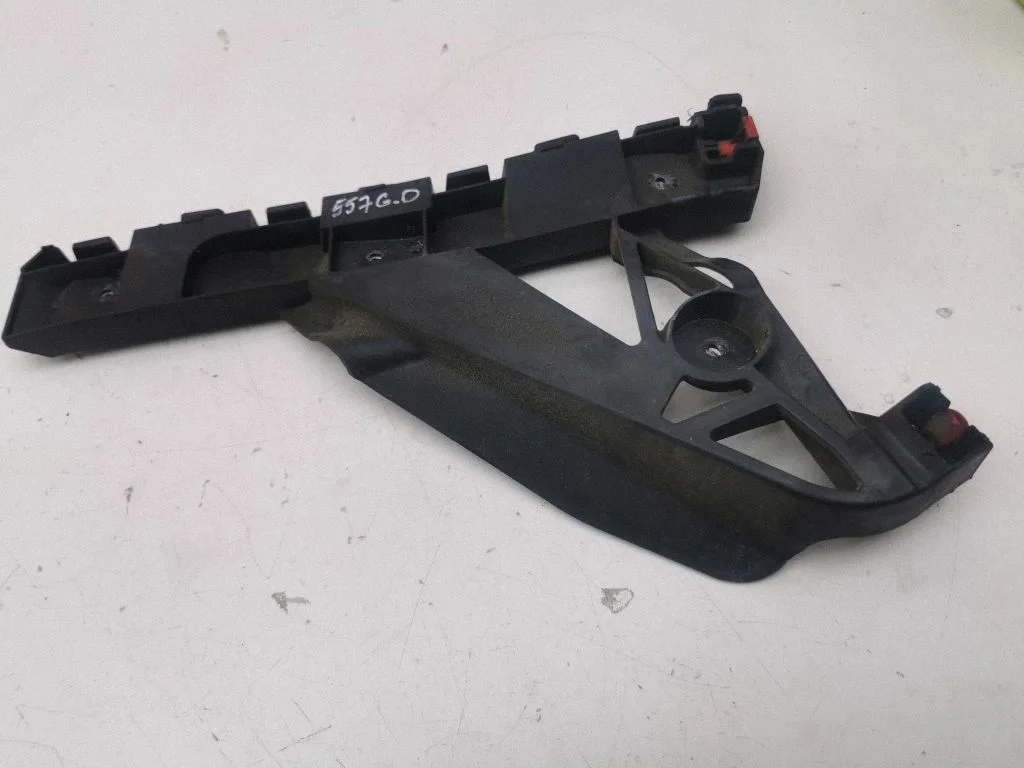 Rear bumper mounting bracket 13300740