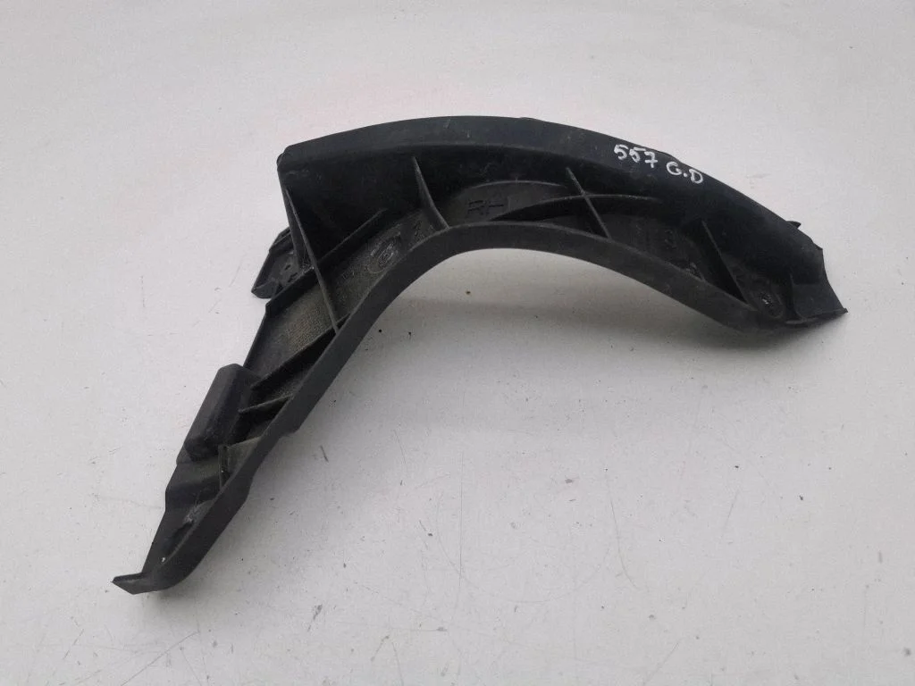 Rear bumper mounting bracket 13300744