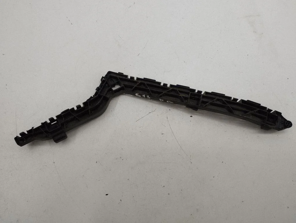 Rear bumper mounting bracket 71593T0A