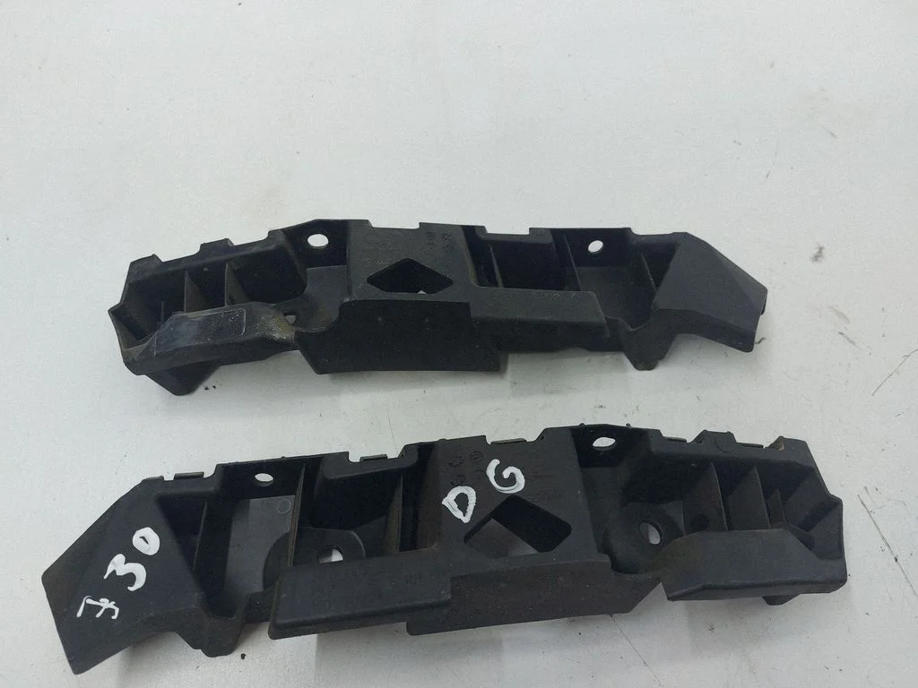 Rear bumper mounting bracket – Seat Ateca (2016-)