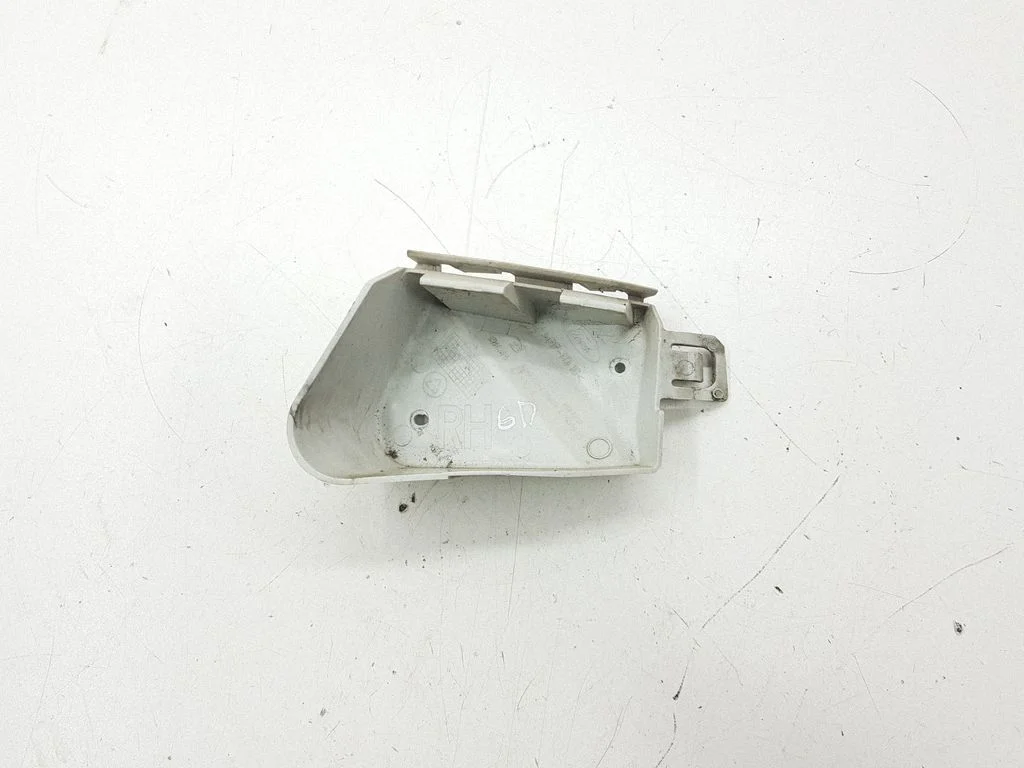 Rear bumper mounting bracket BM5117A881A