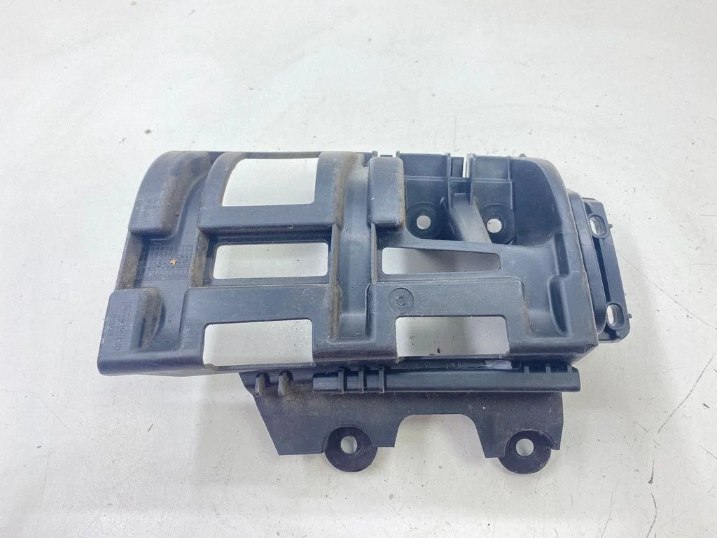 Rear bumper mounting bracket 9686264180