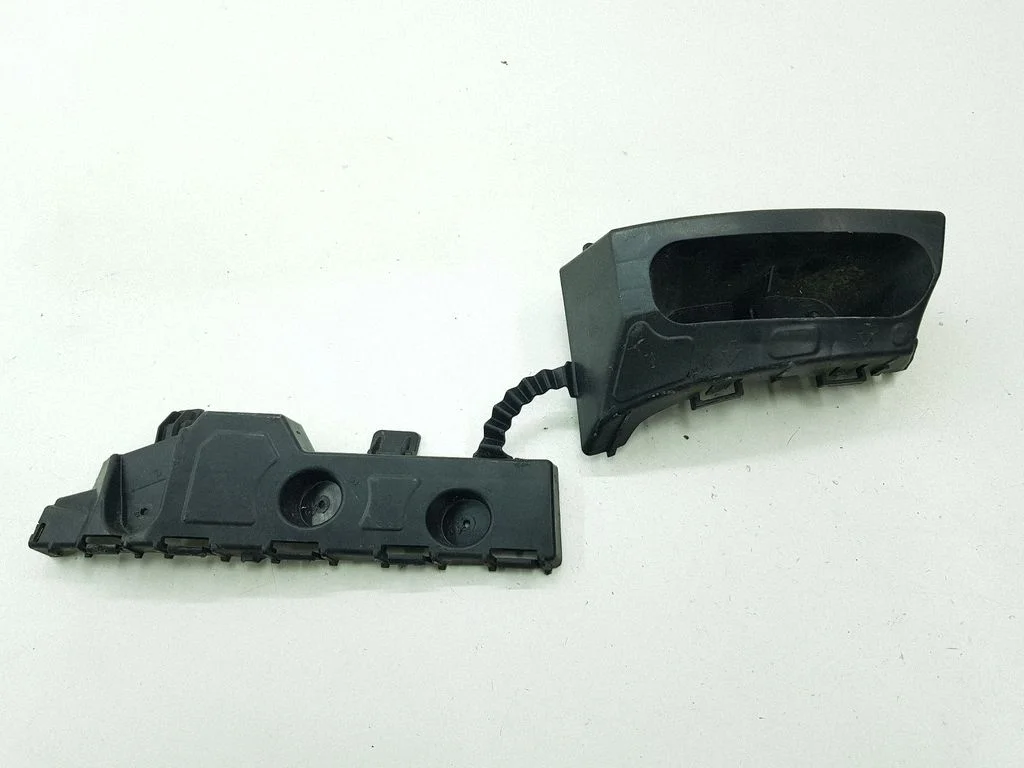 Rear bumper mounting bracket 95256263