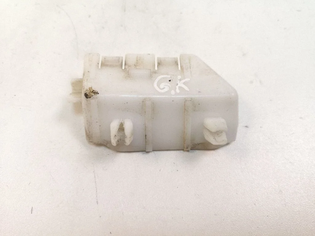 Rear bumper mounting bracket 85227JD01A