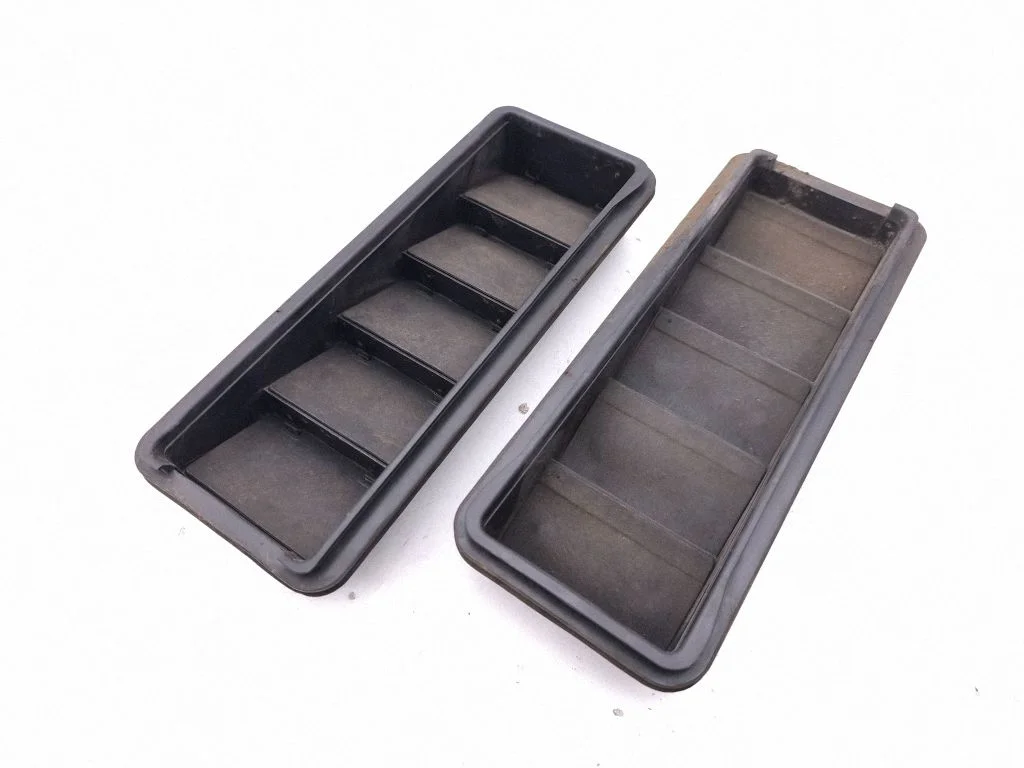 Quarter panel pressure vent GX63280B62AA
