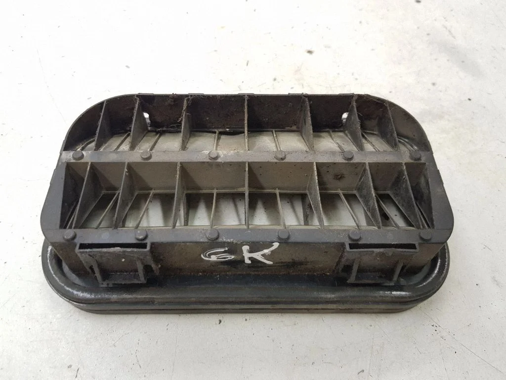 Ventilatsioonirest – Volkswagen Passat B5 (1997-2000)