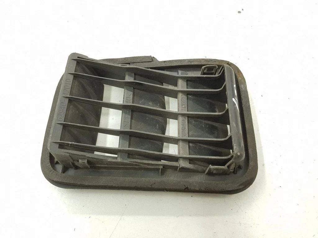 Quarter panel pressure vent 6294010020
