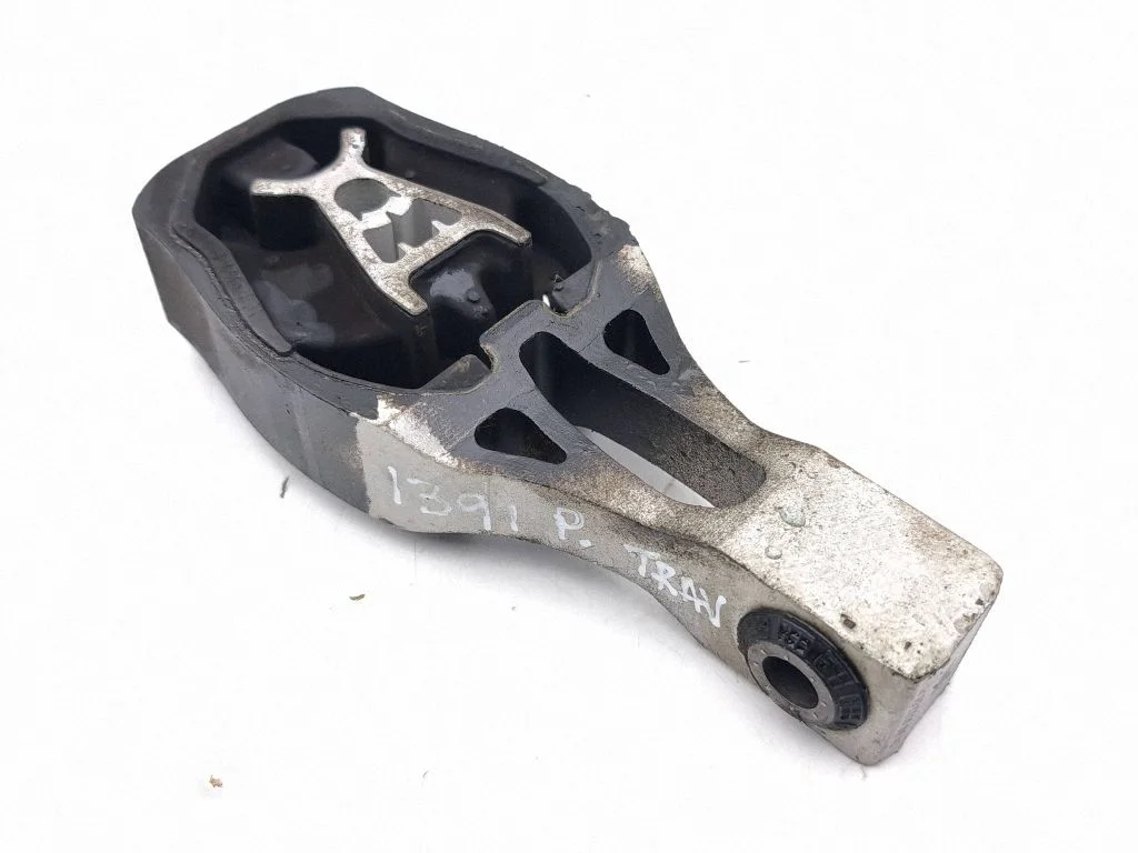 Gearbox mount 9811786680
