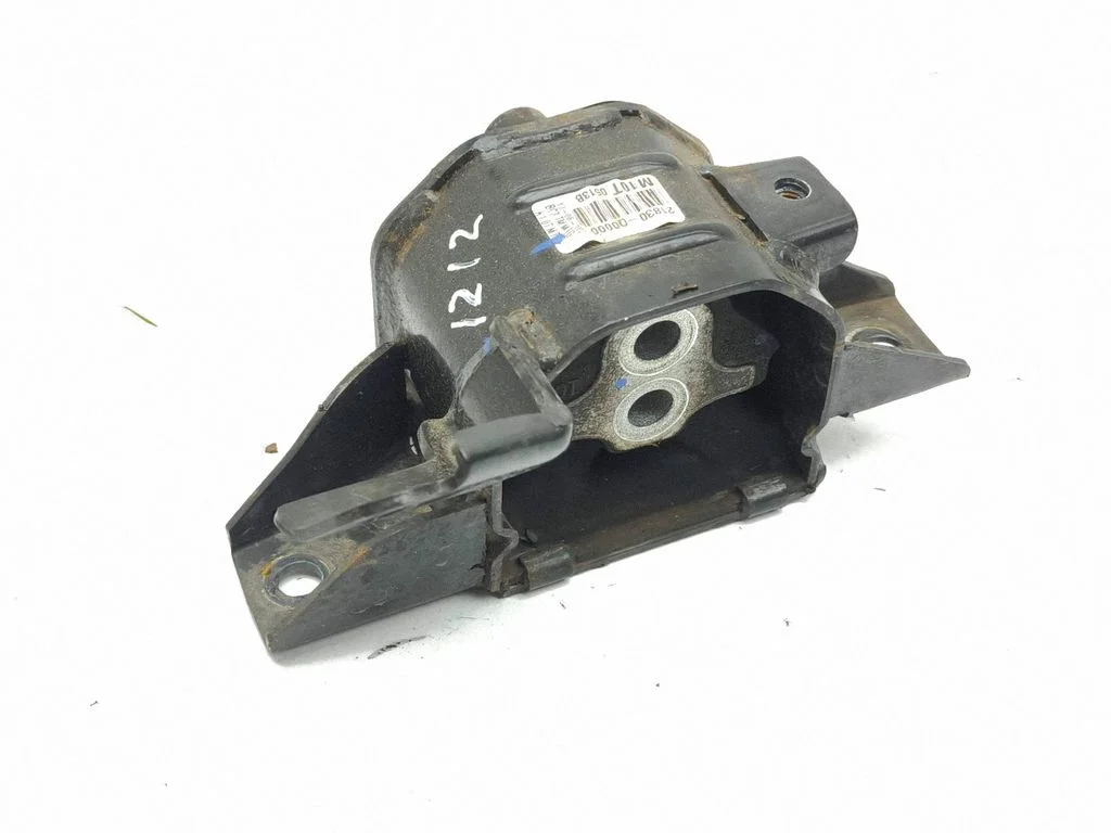Gearbox mount 21830Q0000