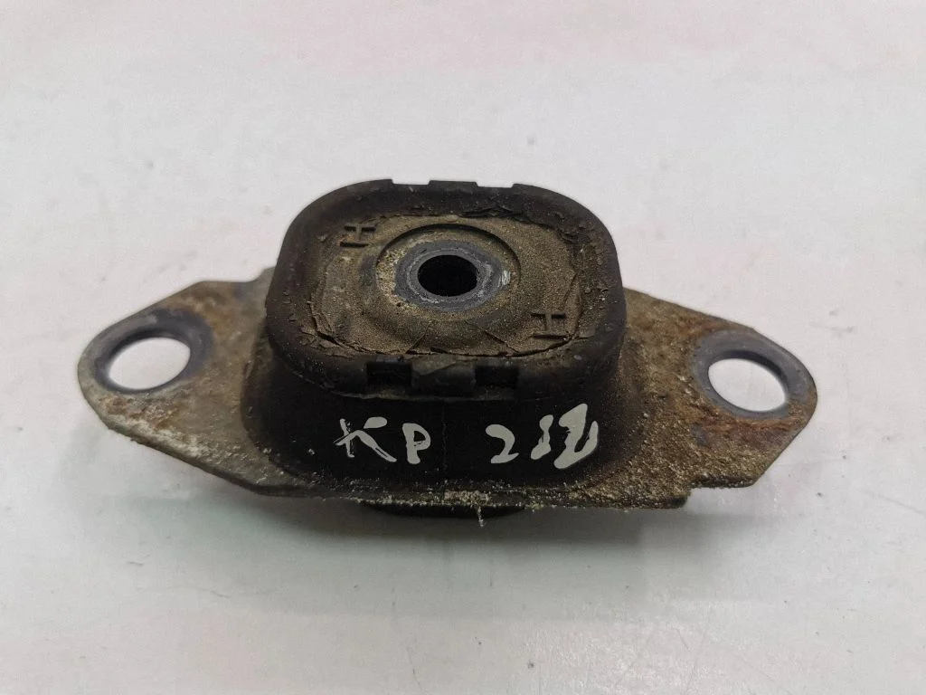 Gearbox mount – front left