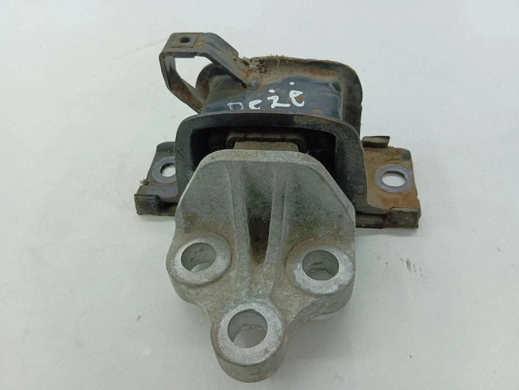 Gearbox mount 13130742