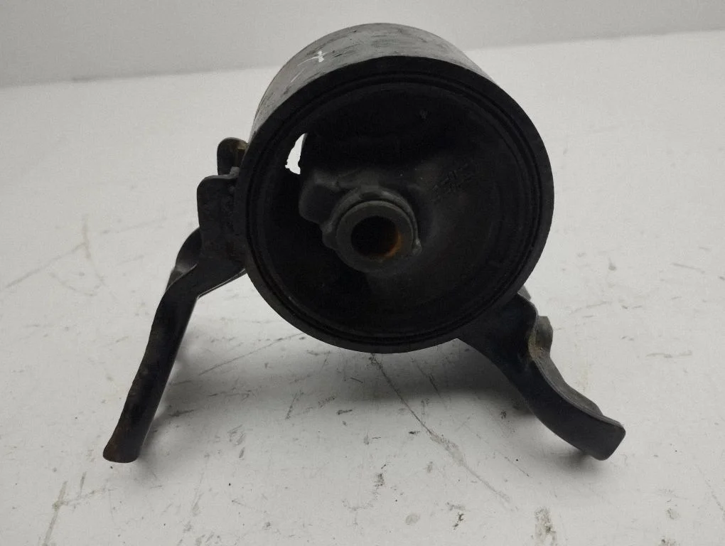 Gearbox mount – left