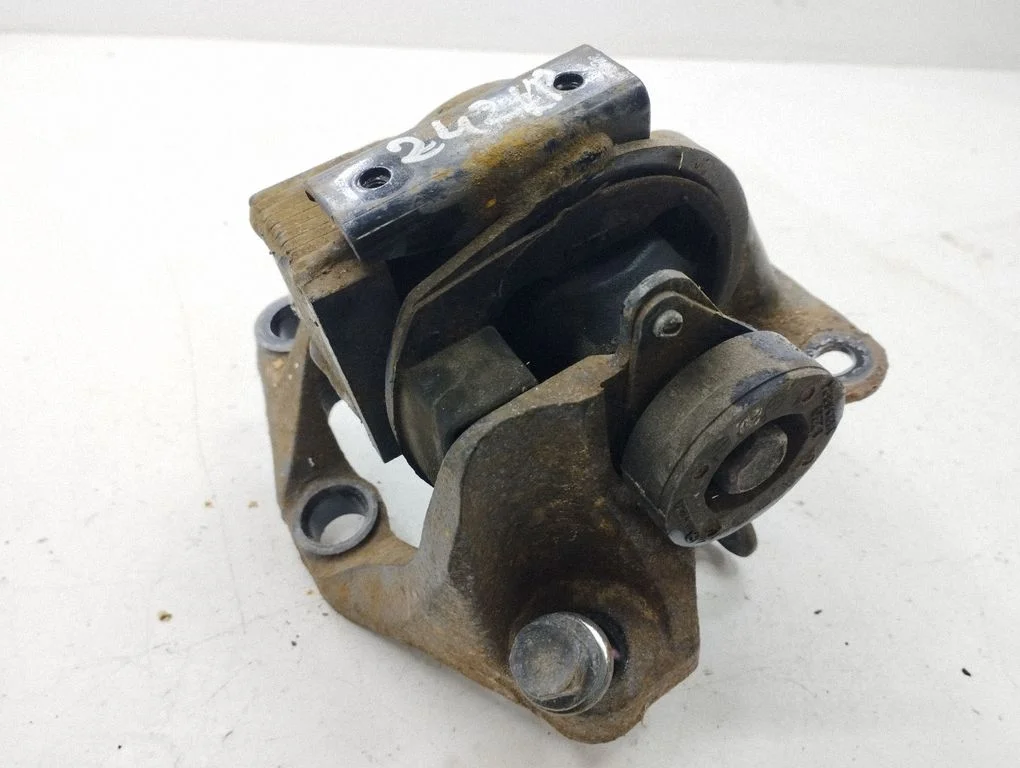 Gearbox mount – left