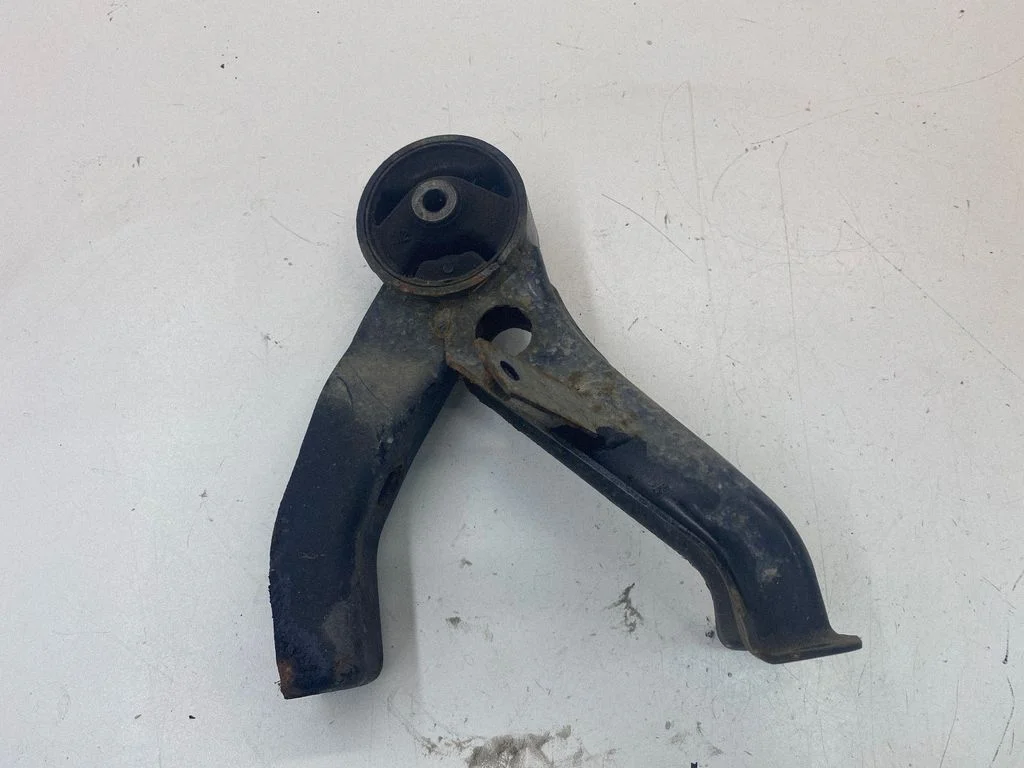 Gearbox mount MNI84059