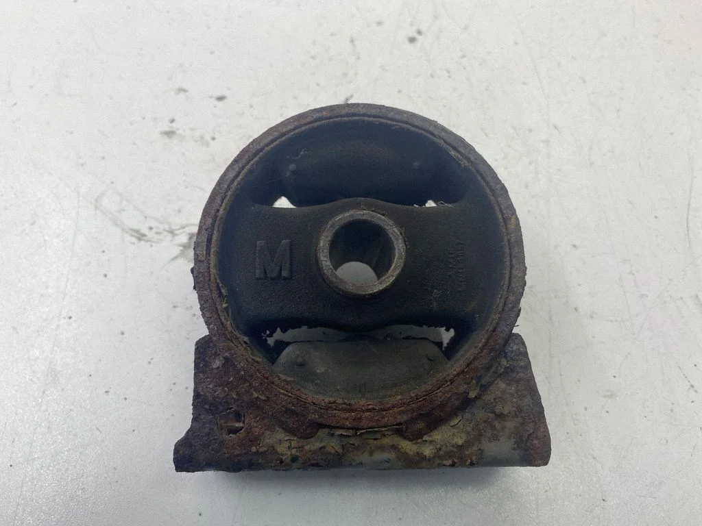 Gearbox mount – front left