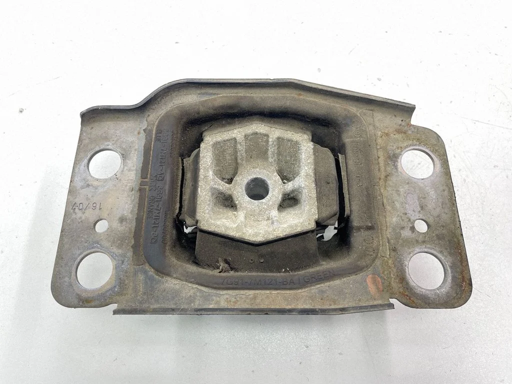 Gearbox mount 7G917M121BA