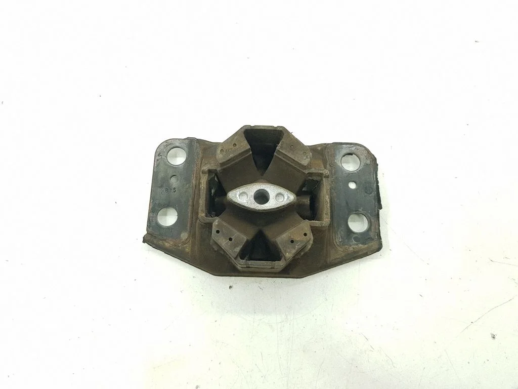 Gearbox mount DG937M121AD