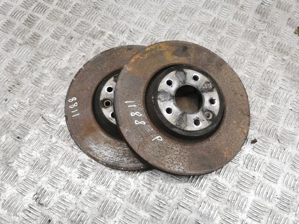 Priekšējais bremžu disks