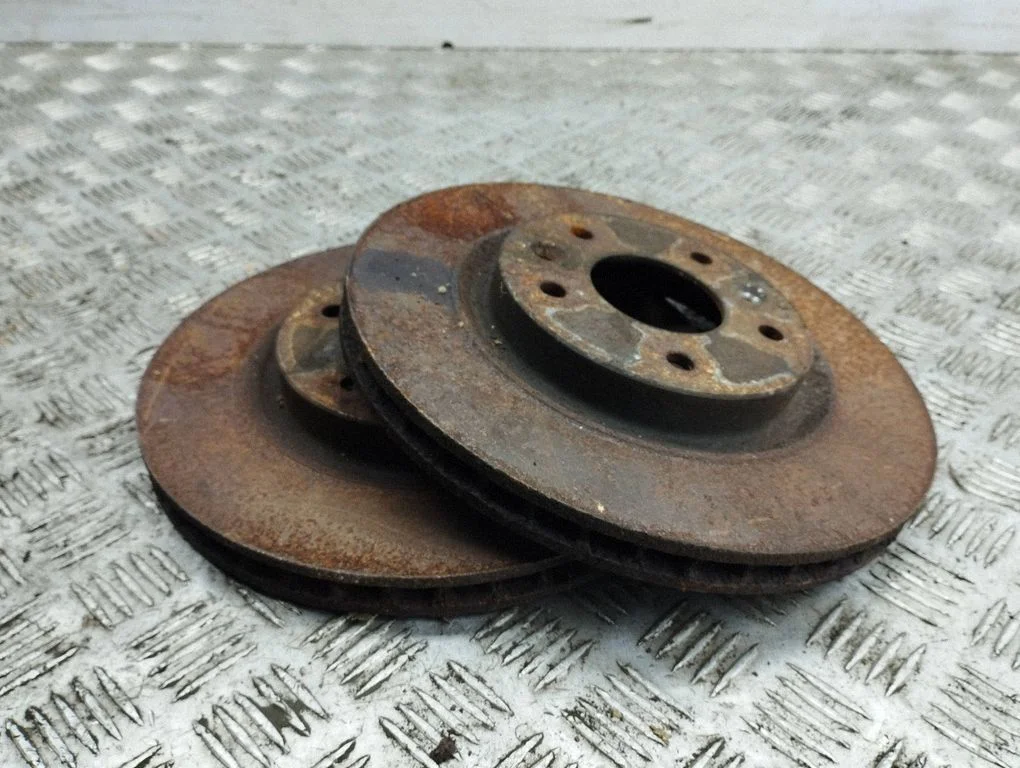 Priekšējais bremžu disks – priekšējā labā