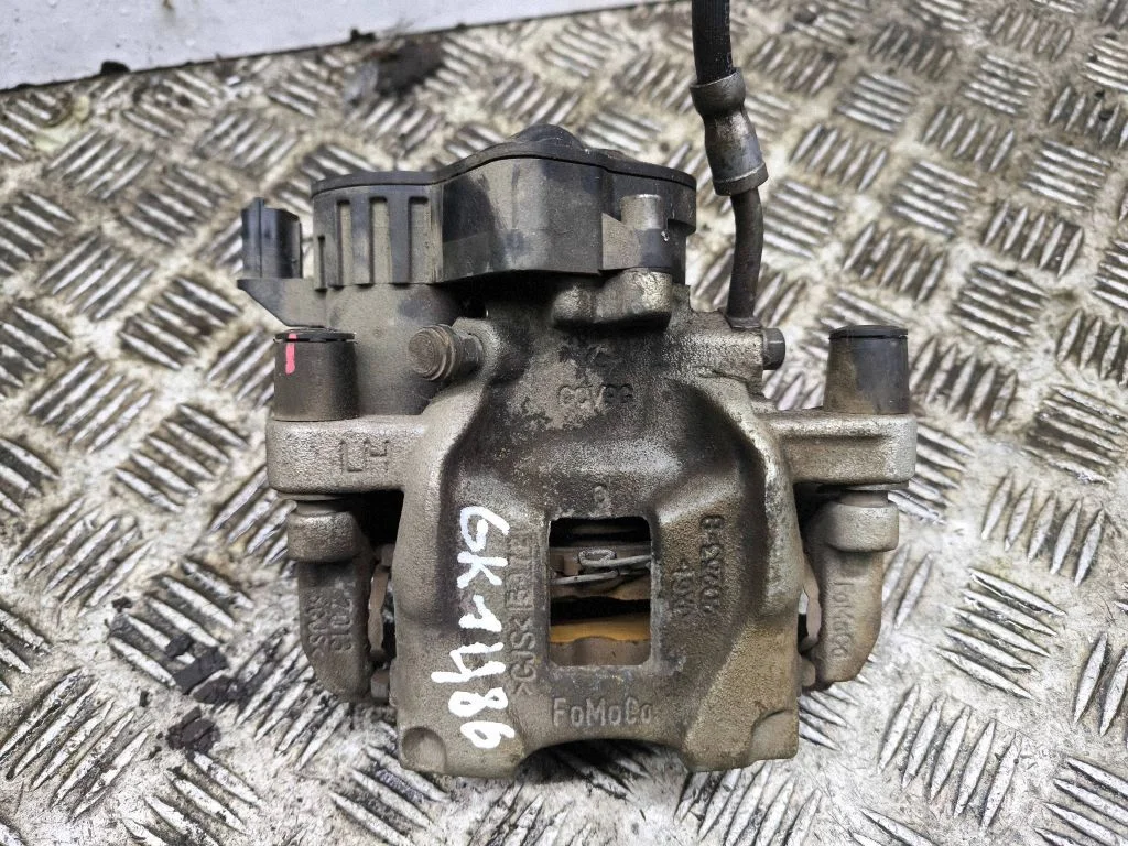 Tagumine pidurisadul LJ9C2D251CND