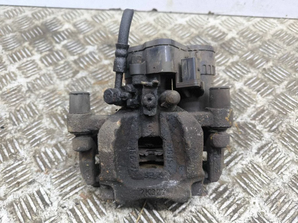 Tagumine pidurisadul GJ322K327BD