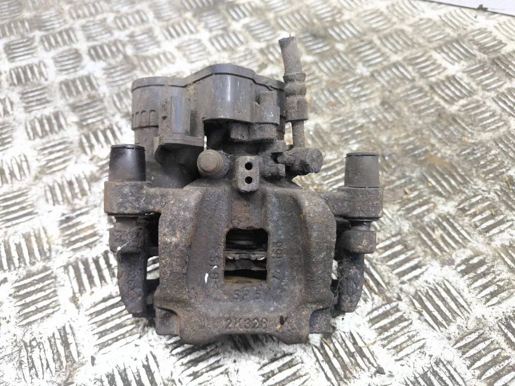 Tagumine pidurisadul GJ322K328BD