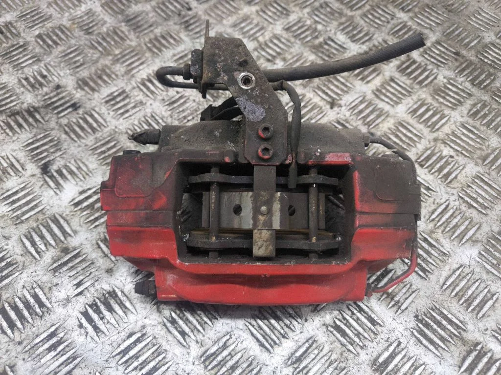 Tagumine pidurisadul – vasak