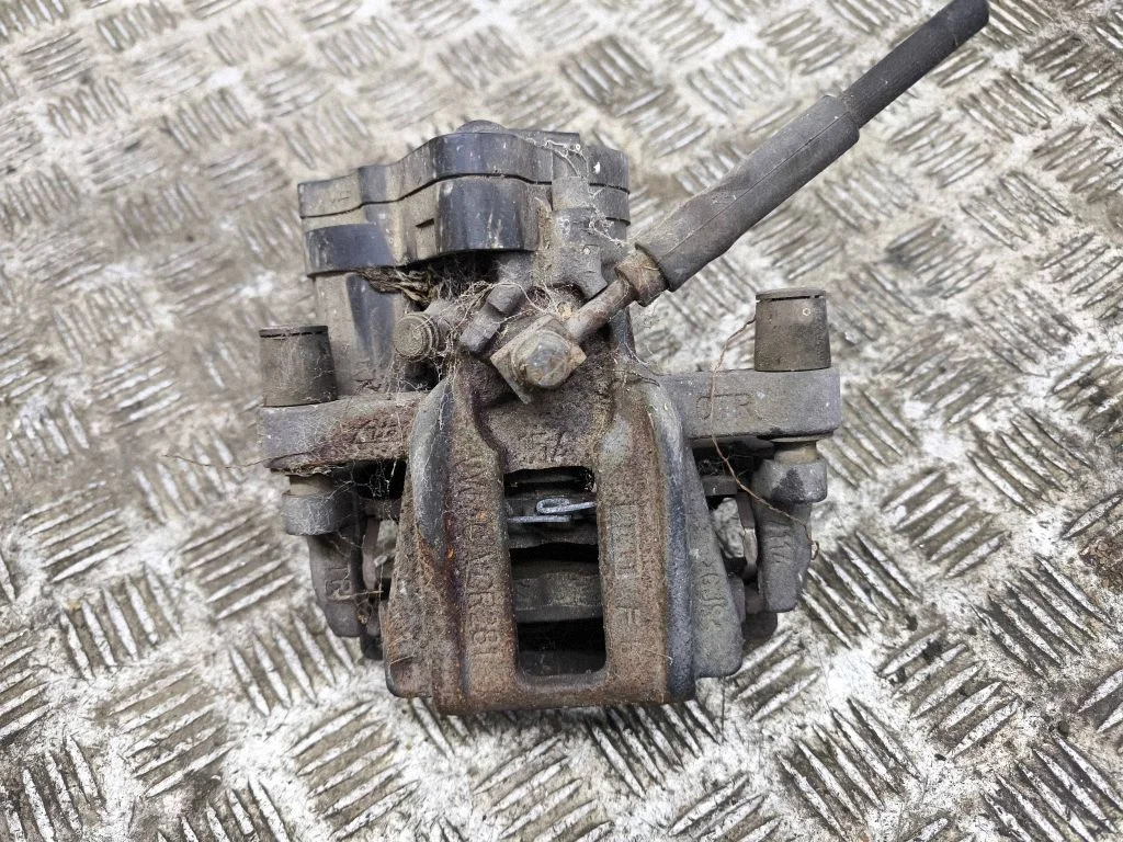 Tagumine pidurisadul 5R3615406A