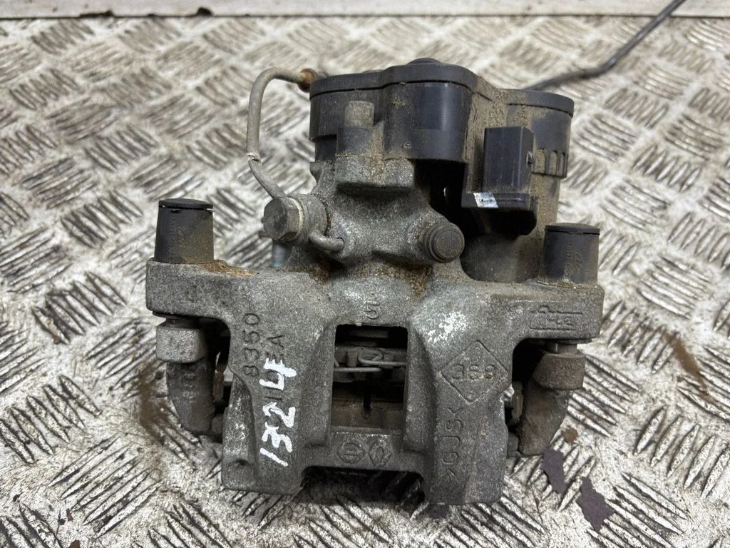 Tagumine pidurisadul 440002035R