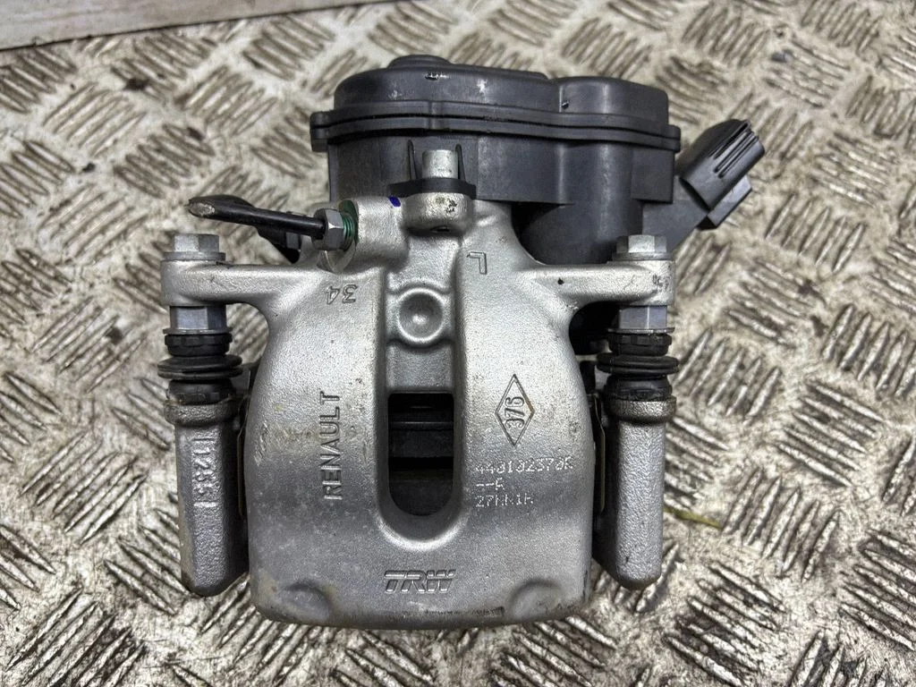 Tagumine pidurisadul 440102370R