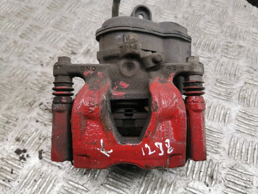 Tagumine pidurisadul – vasak