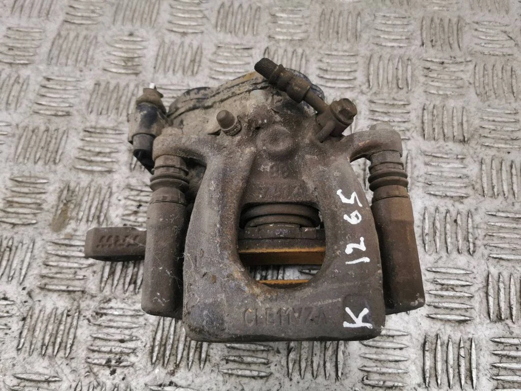Tagumine pidurisadul 440105SA0A