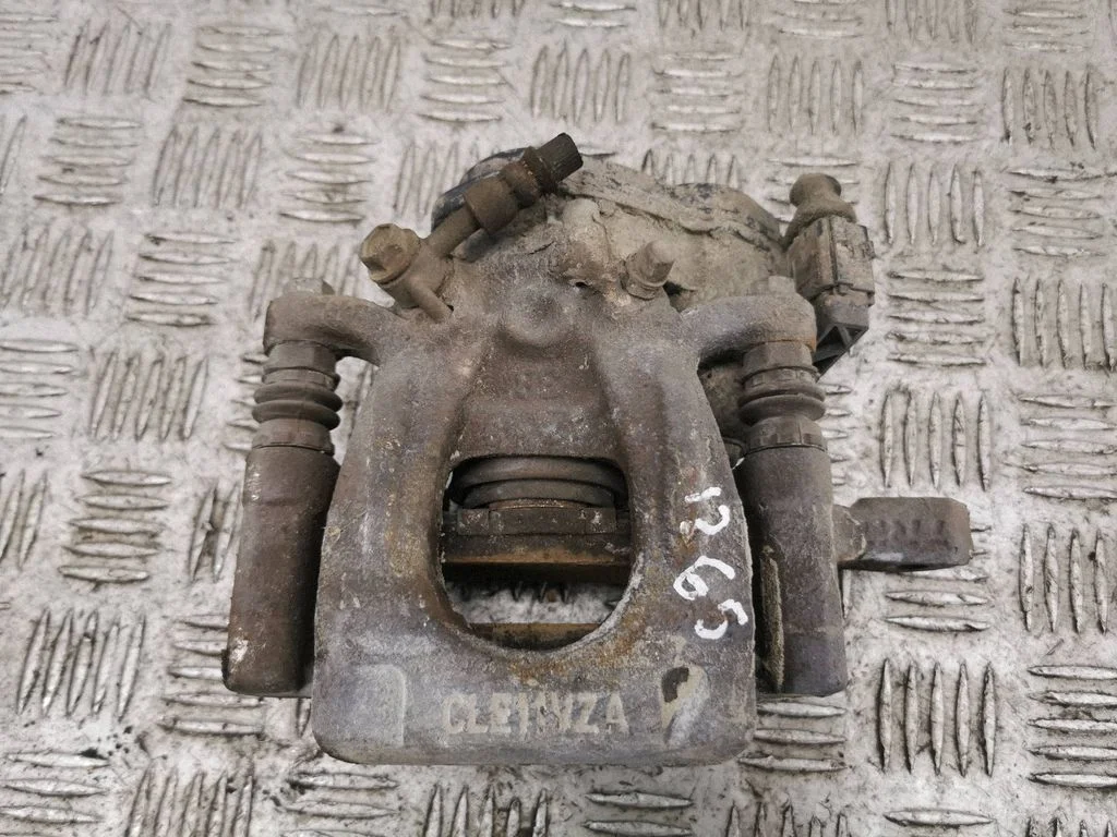 Tagumine pidurisadul 440005SA0A
