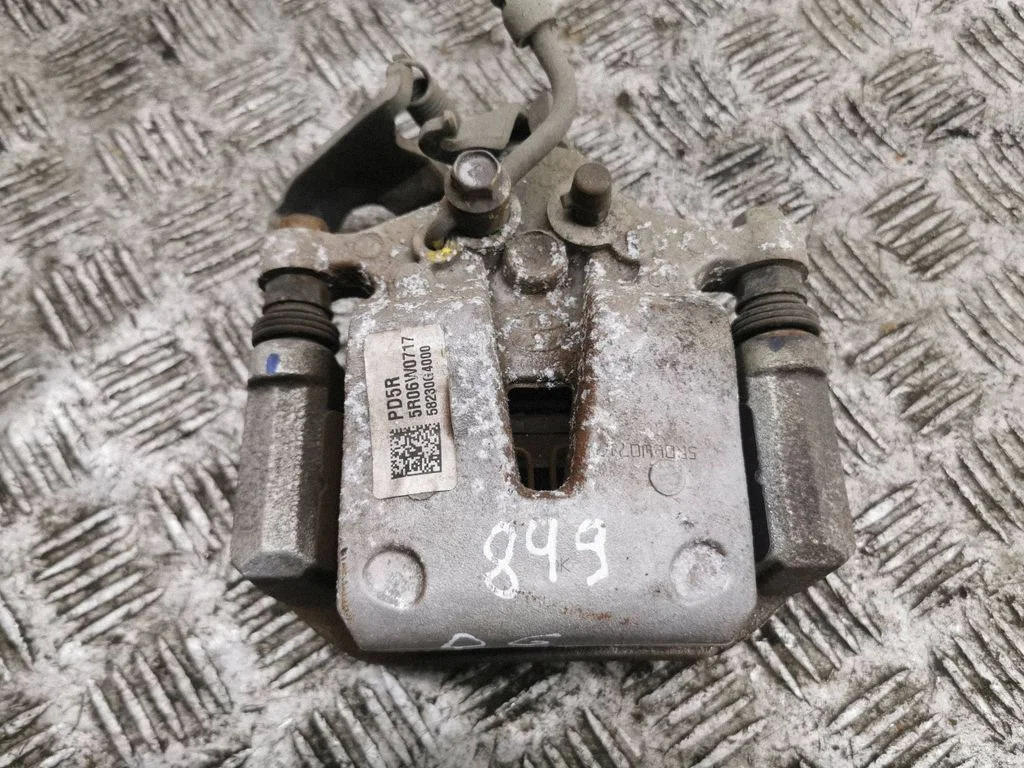 Rear brake caliper 58230G4000