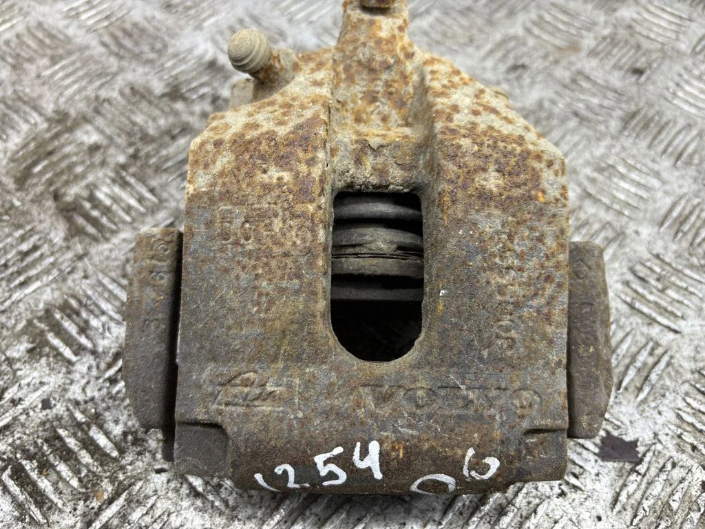 Rear brake caliper – right