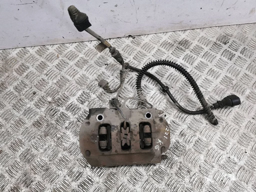 Tagumine pidurisadul – vasak