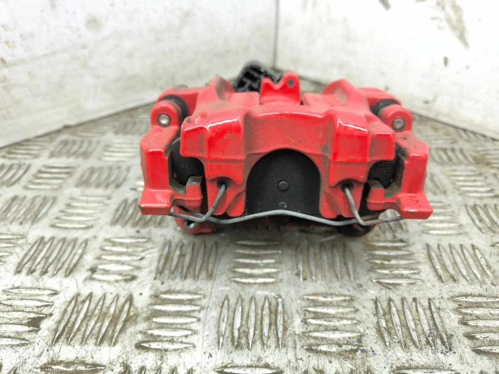 Tagumine pidurisadul LX612D251BLD