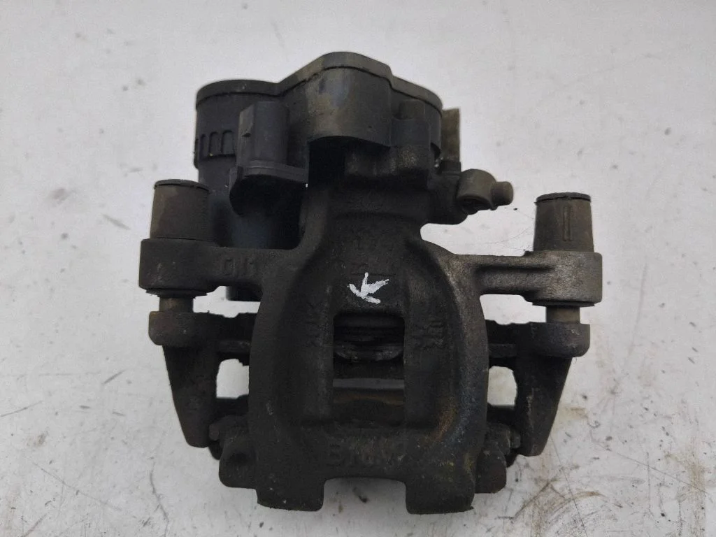 Tagumine pidurisadul 6853857