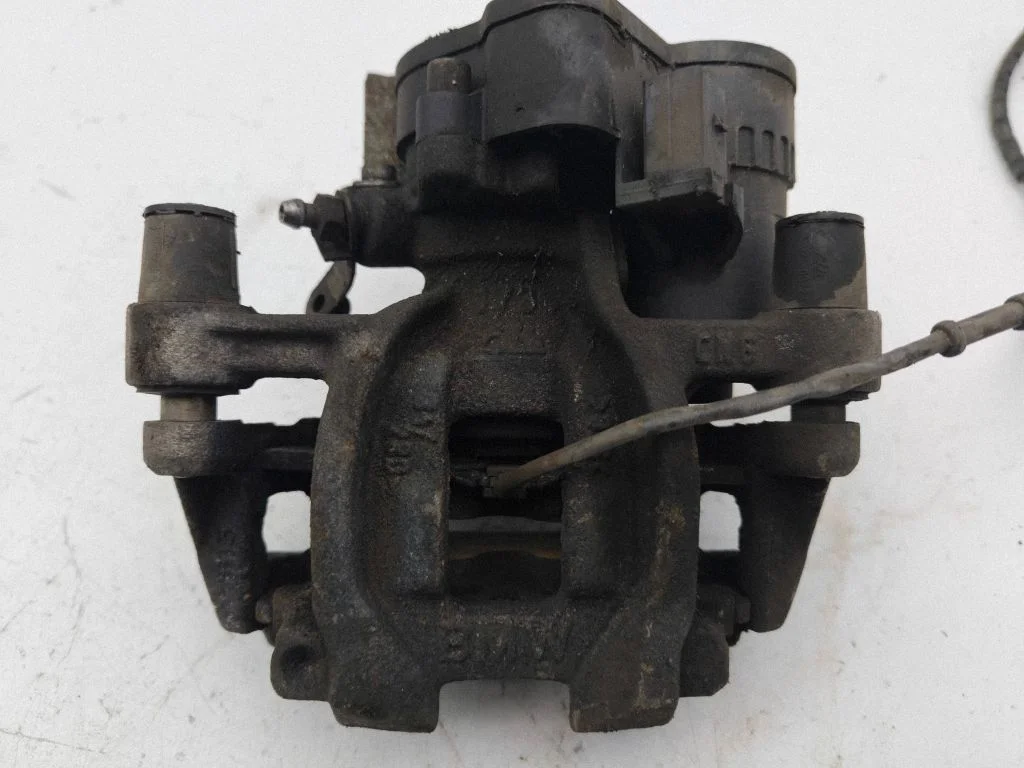 Tagumine pidurisadul 6853858