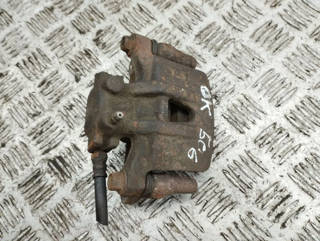 Rear brake caliper – rear left