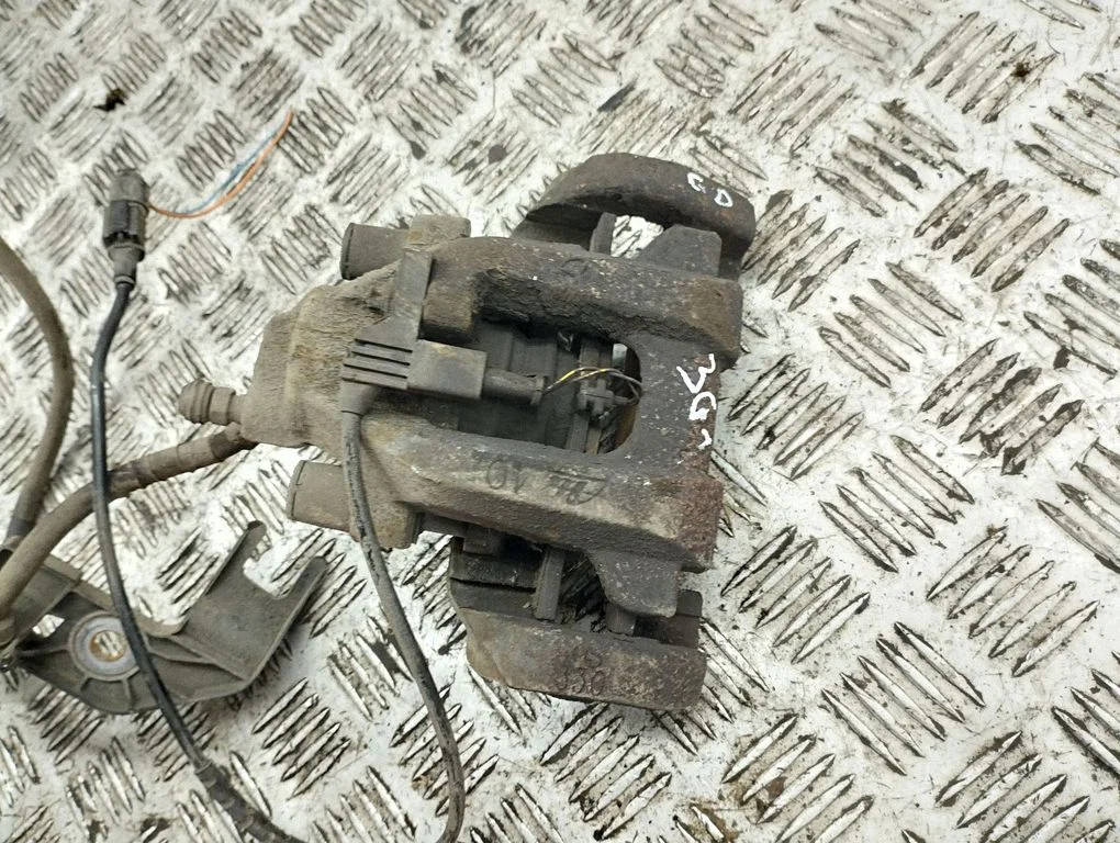 Rear brake caliper 66052401