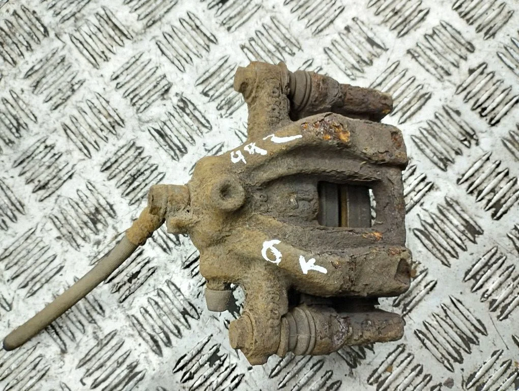 Rear brake caliper – rear left